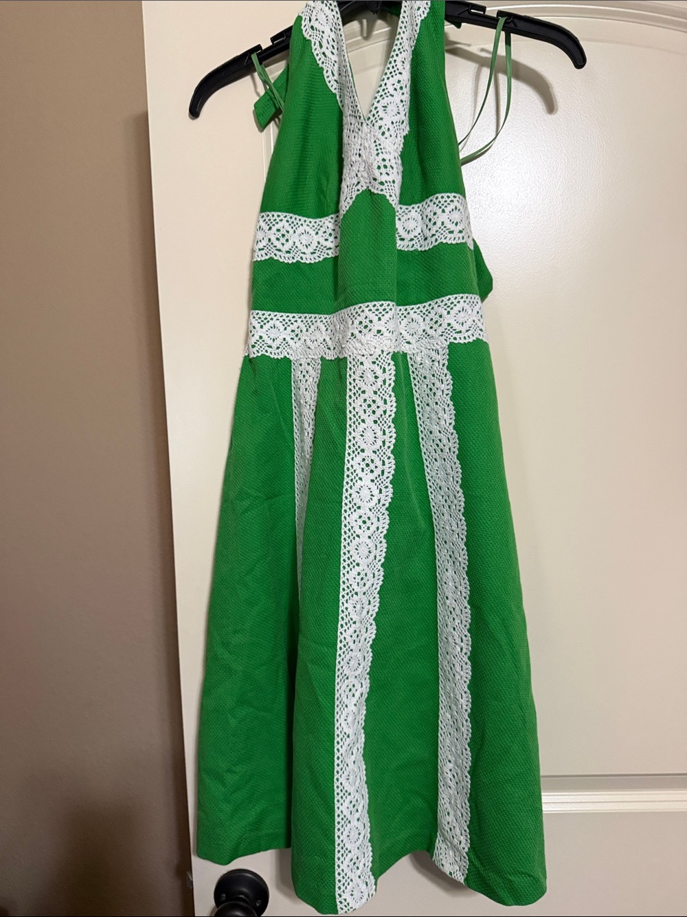 Willi Smith Green and White Lace Backless Halter Dress